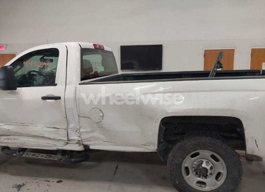 Photo 14 of 2019 Chevrolet Silverado 2500HD WT (VIN 1GC0KREG5KF237958)