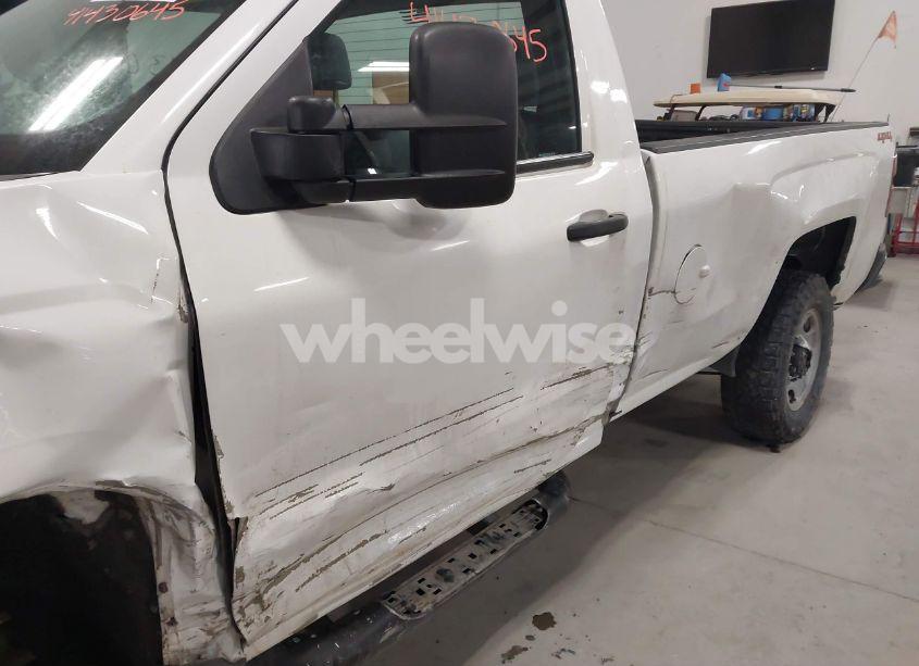 Photo 18 of 2019 Chevrolet Silverado 2500HD WT (VIN 1GC0KREG5KF237958)