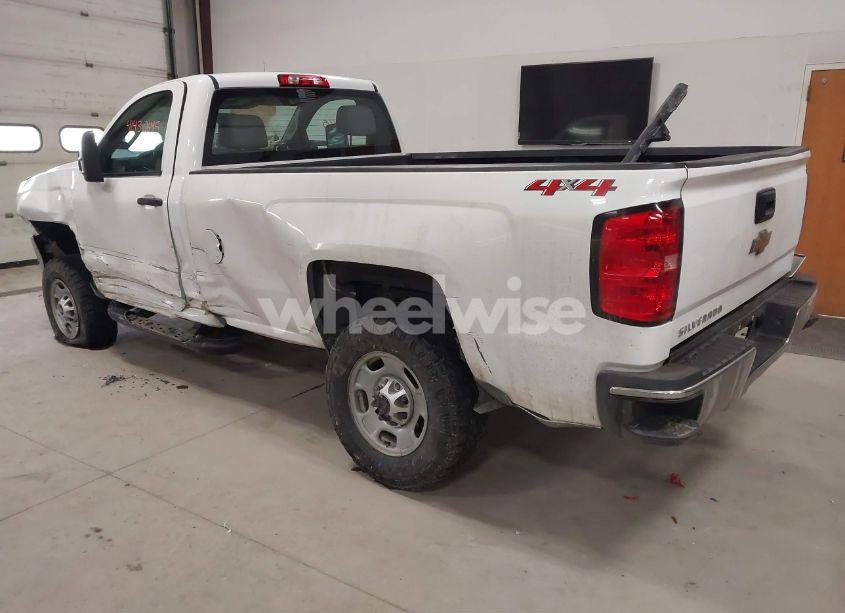 Photo 3 of 2019 Chevrolet Silverado 2500HD WT (VIN 1GC0KREG5KF237958)