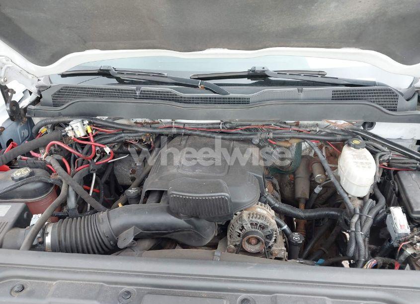 Photo 10 of 2015 Chevrolet Silverado 2500HD WT (VIN 1GC0KUEG1FZ142126)