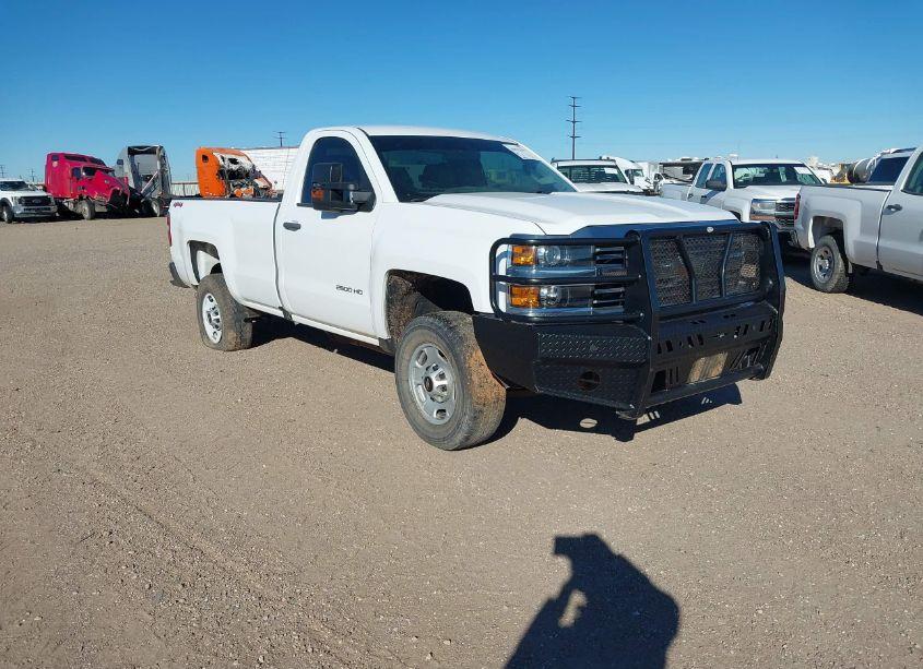 2018 Chevrolet Silverado 2500HD WT (VIN 1GC0KUEG6JZ285615) main photo