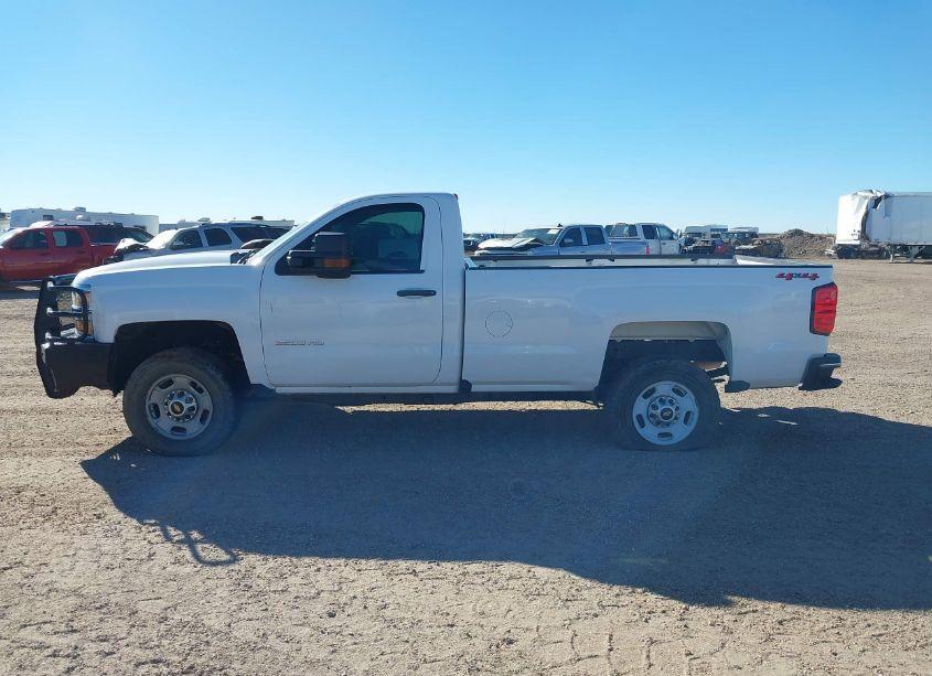 Photo 14 of 2018 Chevrolet Silverado 2500HD WT (VIN 1GC0KUEG6JZ285615)