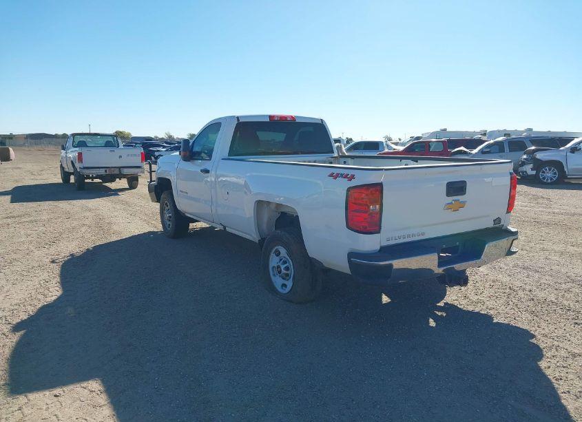 Photo 3 of 2018 Chevrolet Silverado 2500HD WT (VIN 1GC0KUEG6JZ285615)