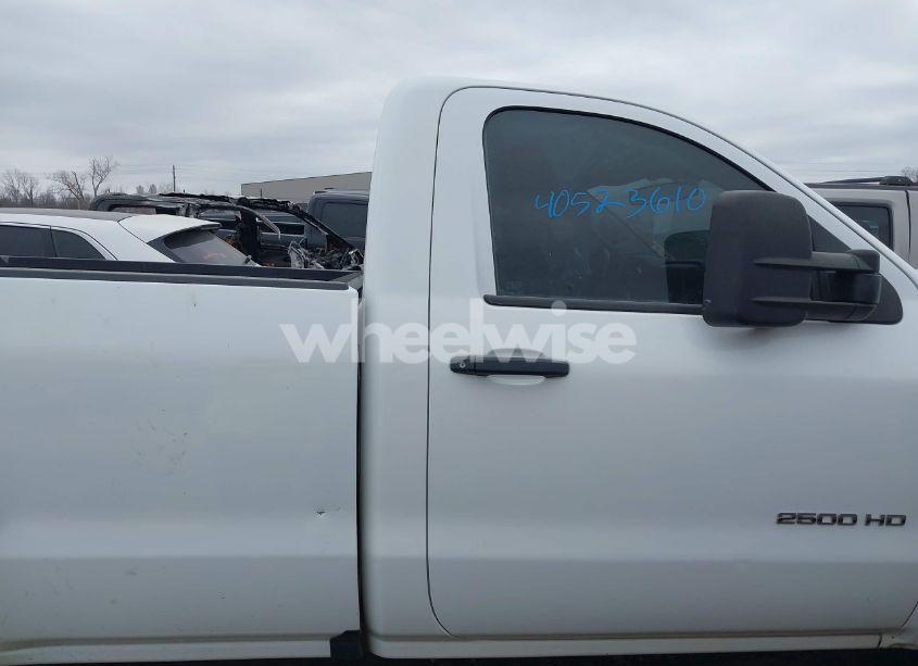 Photo 14 of 2017 Chevrolet Silverado 2500HD WT (VIN 1GC0KUEG7HZ253590)