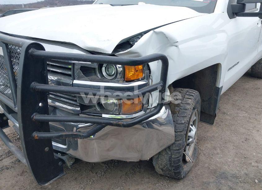 Photo 6 of 2017 Chevrolet Silverado 2500HD WT (VIN 1GC0KUEG7HZ253590)