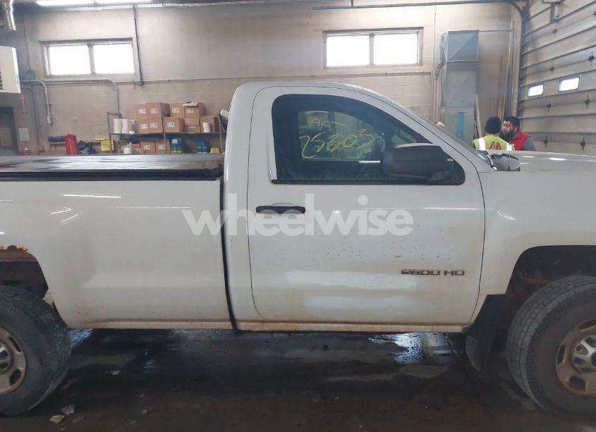 Photo 12 of 2015 Chevrolet Silverado 2500HD WT (VIN 1GC0KUEG8FZ111083)