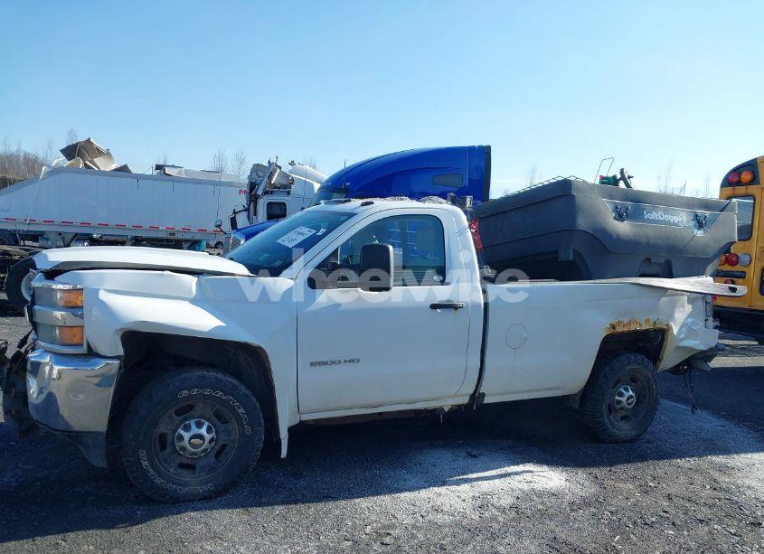 Photo 6 of 2016 Chevrolet Silverado 2500HD WT (VIN 1GC0KUEG8GZ301600)