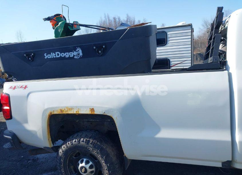 Photo 8 of 2016 Chevrolet Silverado 2500HD WT (VIN 1GC0KUEG8GZ301600)