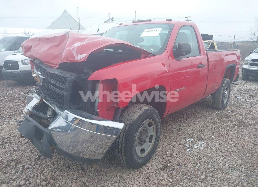 Photo 2 of 2013 Chevrolet Silverado 2500HD WORK TRUCK (VIN 1GC0KVCG4DF109886)