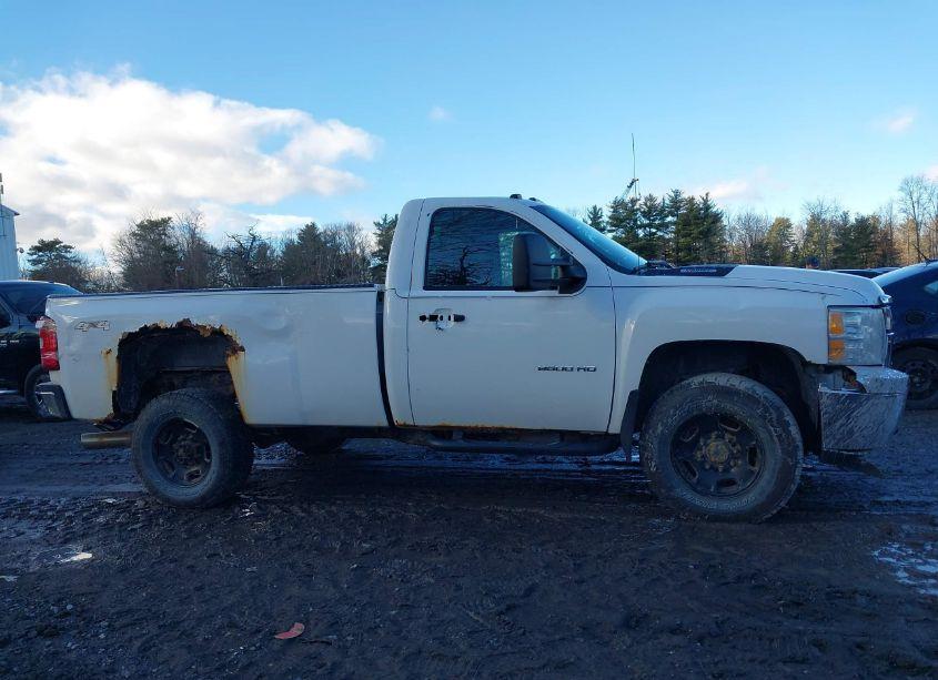 Photo 13 of 2011 Chevrolet Silverado 2500HD WORK TRUCK (VIN 1GC0KVCGXBF165392)