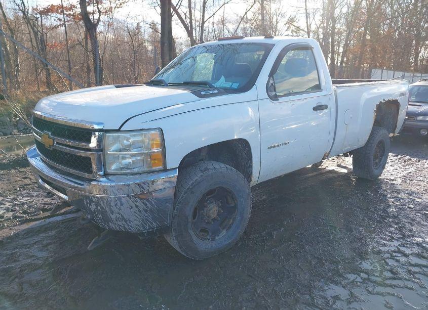 Photo 2 of 2011 Chevrolet Silverado 2500HD WORK TRUCK (VIN 1GC0KVCGXBF165392)