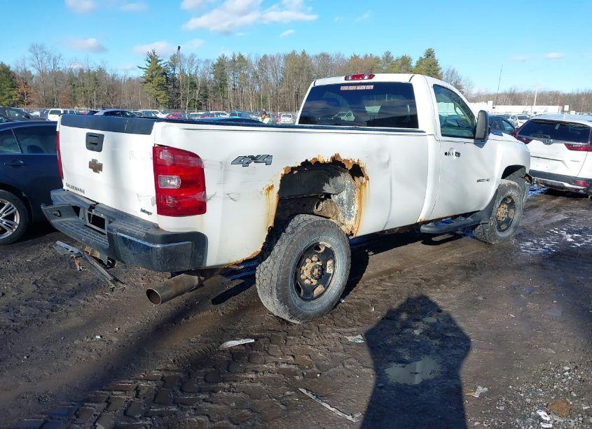 Photo 4 of 2011 Chevrolet Silverado 2500HD WORK TRUCK (VIN 1GC0KVCGXBF165392)