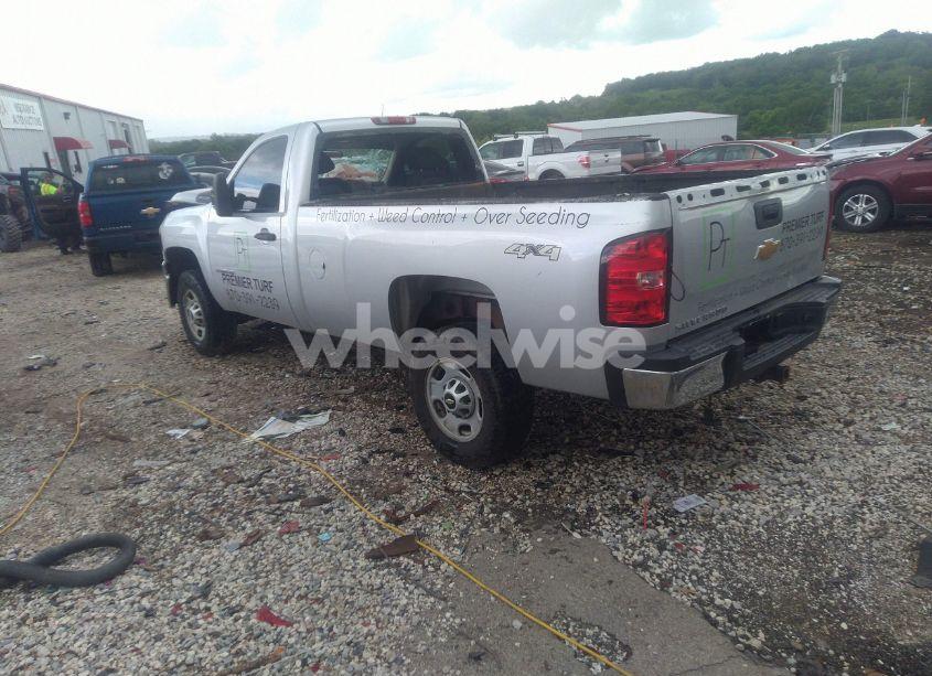 Photo 3 of 2014 Chevrolet Silverado 2500HD WORK TRUCK (VIN 1GC0KVCGXEF123504)