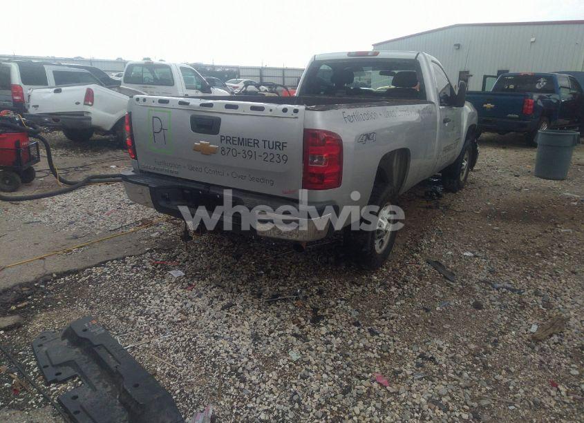 Photo 4 of 2014 Chevrolet Silverado 2500HD WORK TRUCK (VIN 1GC0KVCGXEF123504)