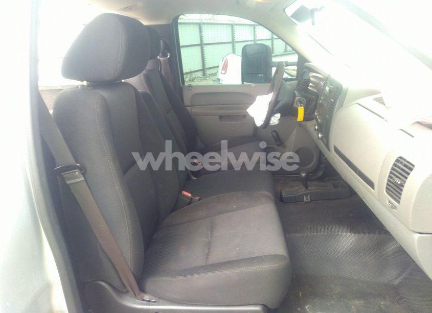 Photo 5 of 2014 Chevrolet Silverado 2500HD WORK TRUCK (VIN 1GC0KVCGXEF123504)