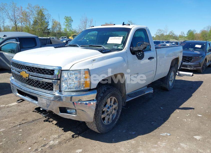 Photo 2 of 2012 Chevrolet Silverado 2500HD LT (VIN 1GC0KXCG3CZ103960)