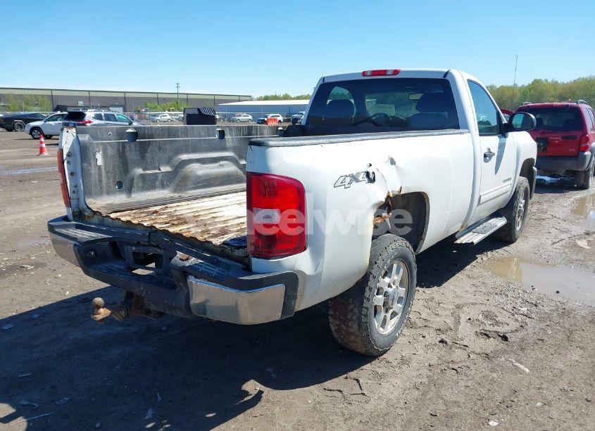 Photo 4 of 2012 Chevrolet Silverado 2500HD LT (VIN 1GC0KXCG3CZ103960)