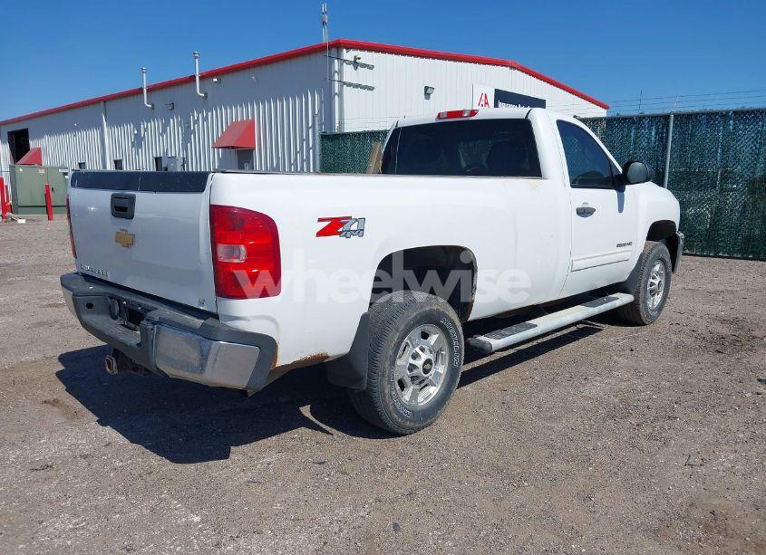 Photo 4 of 2011 Chevrolet Silverado 2500HD LT (VIN 1GC0KXCGXBZ361410)