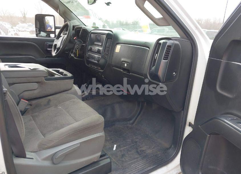 Photo 5 of 2017 Chevrolet Silverado 3500HD WT (VIN 1GC0KYEG4HZ401007)