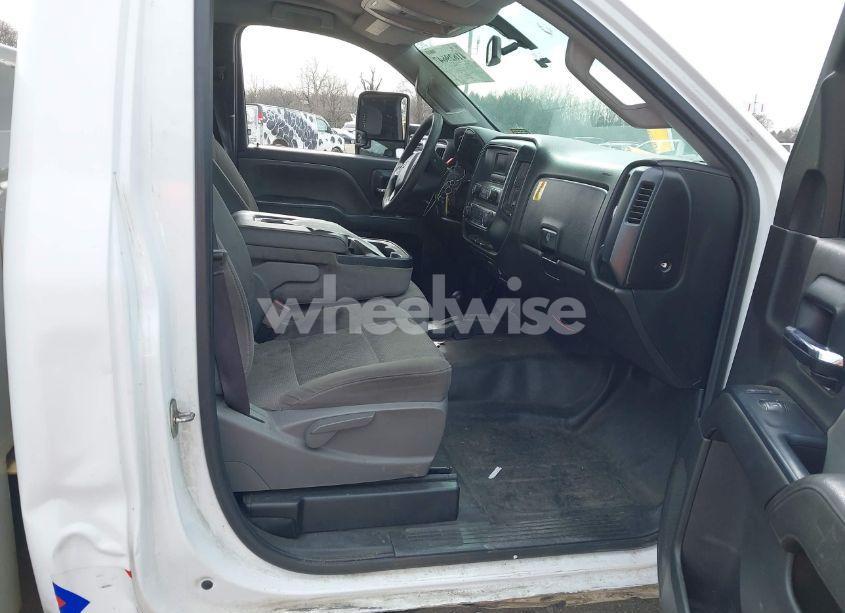 Photo 8 of 2017 Chevrolet Silverado 3500HD WT (VIN 1GC0KYEG4HZ401007)