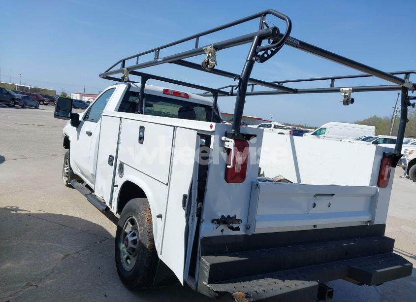 Photo 3 of 2022 Chevrolet Silverado 2500HD 2WD LONG BED WT (VIN 1GC0WLE7XNF327869)