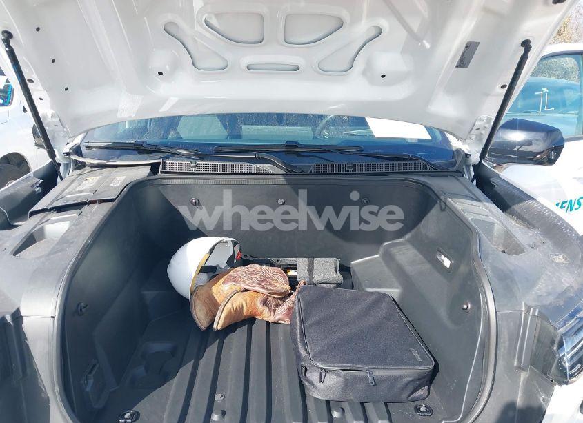 Photo 10 of 2024 Chevrolet Silverado EV WORK TRUCK (VIN 1GC10UEDXRU204415)