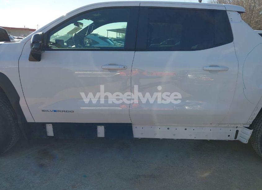 Photo 15 of 2024 Chevrolet Silverado EV WORK TRUCK (VIN 1GC10UEDXRU204415)