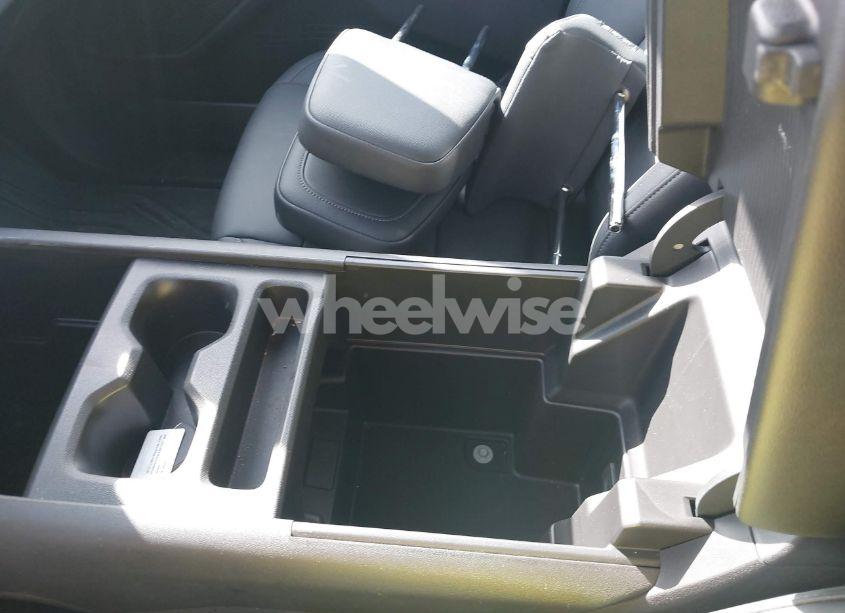 Photo 19 of 2024 Chevrolet Silverado EV WORK TRUCK (VIN 1GC10UEDXRU204415)