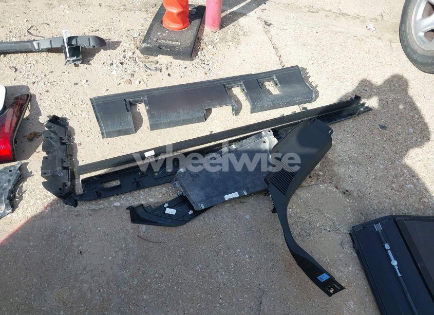 Photo 22 of 2024 Chevrolet Silverado EV WORK TRUCK (VIN 1GC10UEDXRU204415)