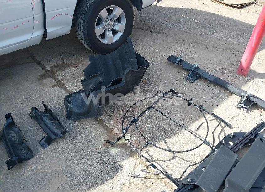 Photo 24 of 2024 Chevrolet Silverado EV WORK TRUCK (VIN 1GC10UEDXRU204415)