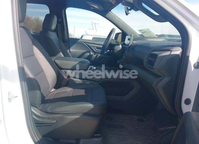 Photo 5 of 2024 Chevrolet Silverado EV WORK TRUCK (VIN 1GC10UEDXRU204415)