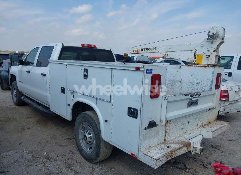 Photo 3 of 2019 Chevrolet Silverado 2500HD WT (VIN 1GC1CREG1KF136045)