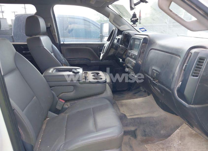 Photo 5 of 2019 Chevrolet Silverado 2500HD WT (VIN 1GC1CREG1KF136045)