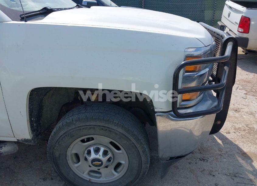 Photo 6 of 2019 Chevrolet Silverado 2500HD WT (VIN 1GC1CREG1KF136045)