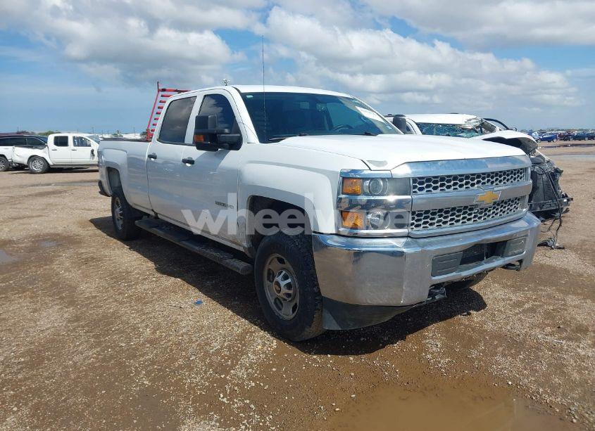 2019 Chevrolet Silverado 2500HD WT (VIN 1GC1CREG2KF220763) main photo