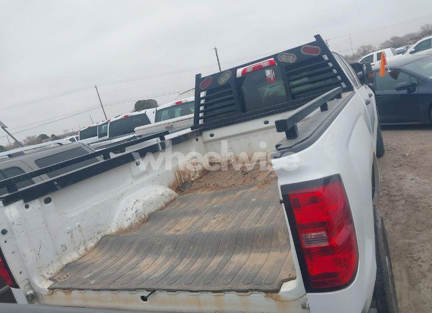 Photo 16 of 2019 Chevrolet Silverado 2500HD WT (VIN 1GC1CREGXKF125318)