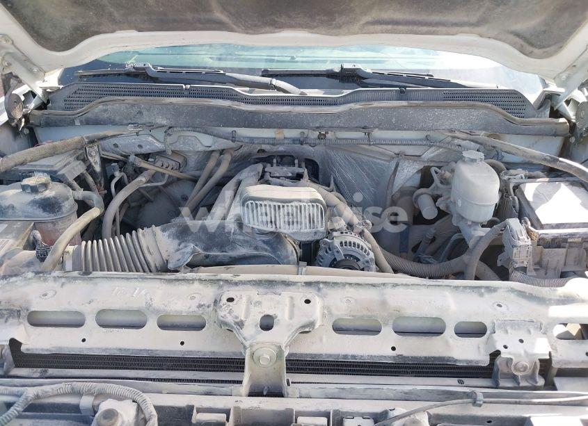 Photo 10 of 2017 Chevrolet Silverado 2500HD WT (VIN 1GC1CUEG2HF145753)