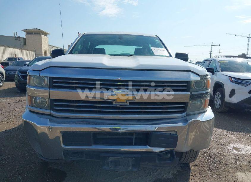 Photo 12 of 2017 Chevrolet Silverado 2500HD WT (VIN 1GC1CUEG2HF145753)
