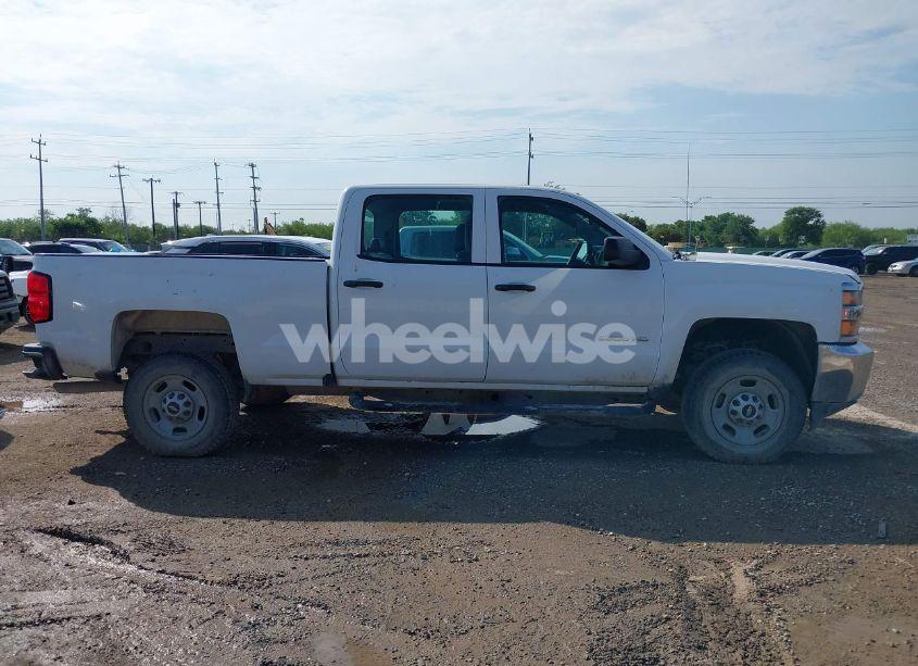 Photo 13 of 2017 Chevrolet Silverado 2500HD WT (VIN 1GC1CUEG2HF145753)