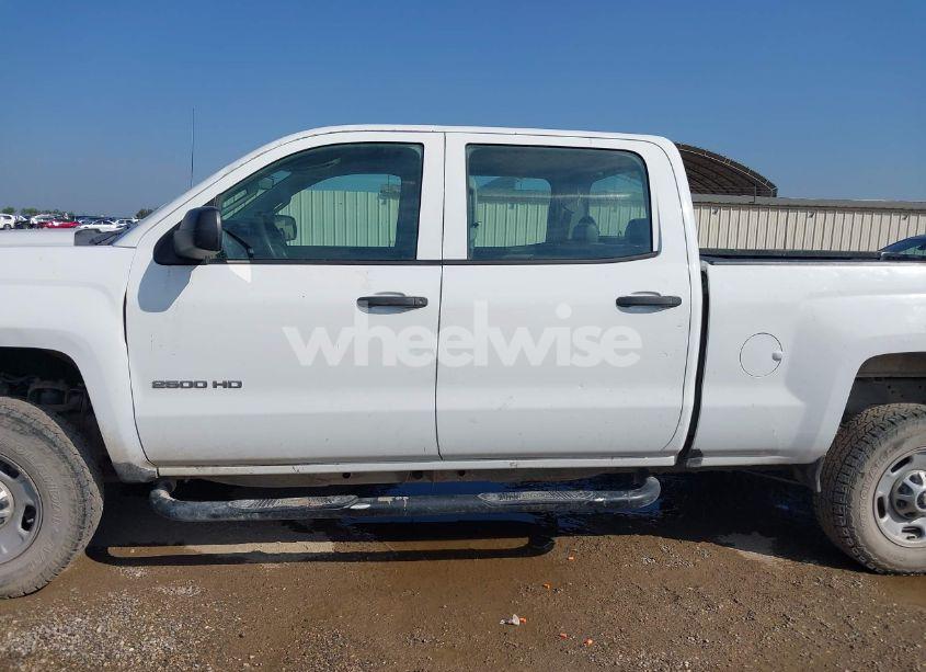 Photo 14 of 2017 Chevrolet Silverado 2500HD WT (VIN 1GC1CUEG2HF145753)
