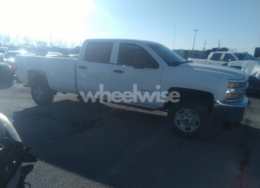 Photo 13 of 2015 Chevrolet Silverado 2500HD WT (VIN 1GC1CUEG7FF532800)