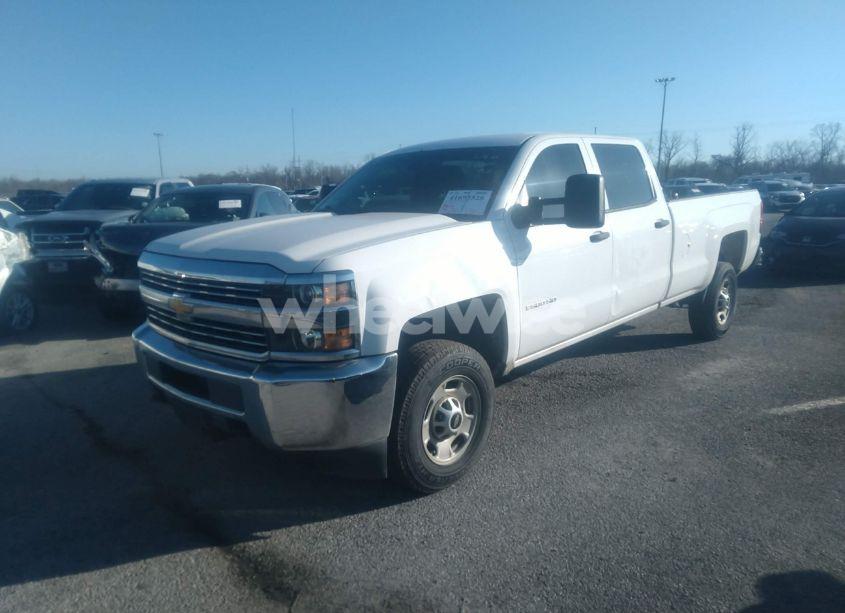 Photo 2 of 2015 Chevrolet Silverado 2500HD WT (VIN 1GC1CUEG7FF532800)