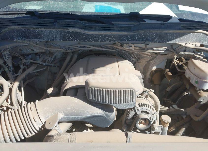 Photo 10 of 2018 Chevrolet Silverado 2500HD WT (VIN 1GC1CUEGXJF211312)