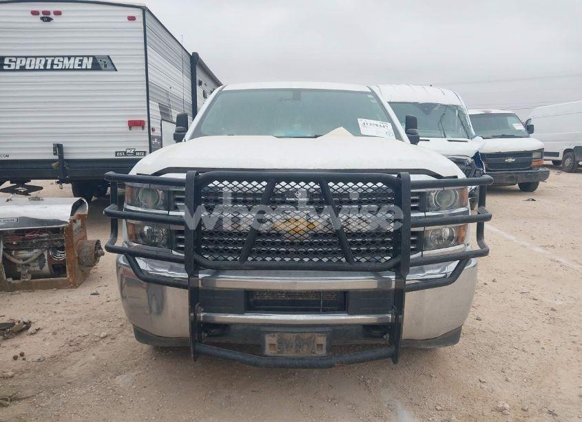 Photo 11 of 2018 Chevrolet Silverado 2500HD WT (VIN 1GC1CUEGXJF211312)
