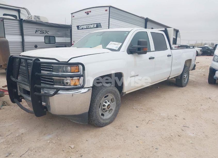 Photo 2 of 2018 Chevrolet Silverado 2500HD WT (VIN 1GC1CUEGXJF211312)