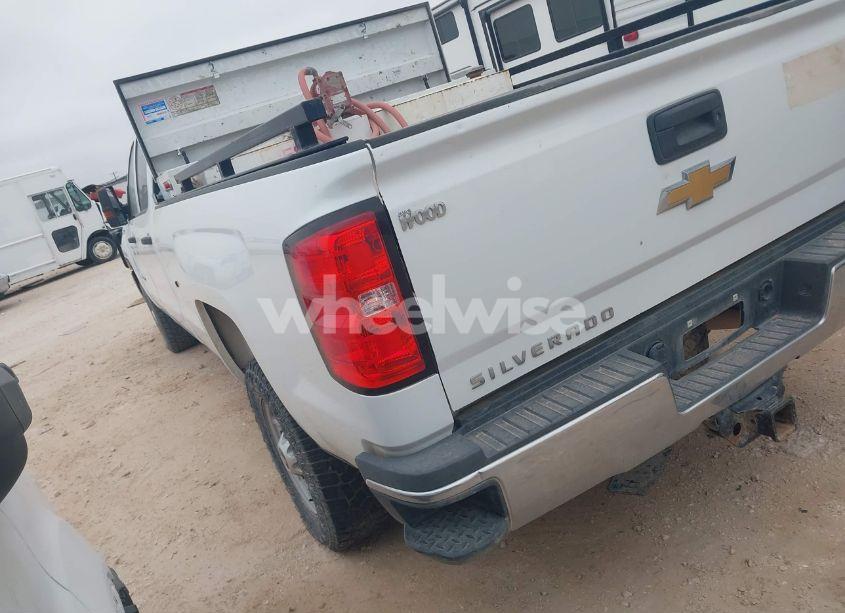 Photo 3 of 2018 Chevrolet Silverado 2500HD WT (VIN 1GC1CUEGXJF211312)