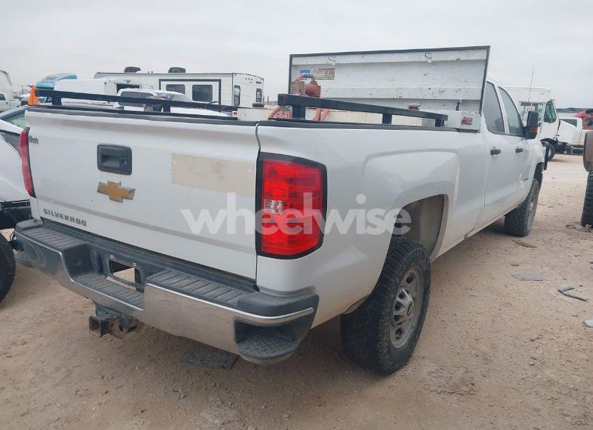 Photo 4 of 2018 Chevrolet Silverado 2500HD WT (VIN 1GC1CUEGXJF211312)