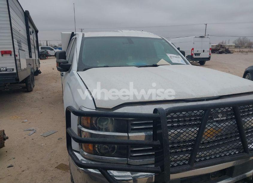 Photo 6 of 2018 Chevrolet Silverado 2500HD WT (VIN 1GC1CUEGXJF211312)