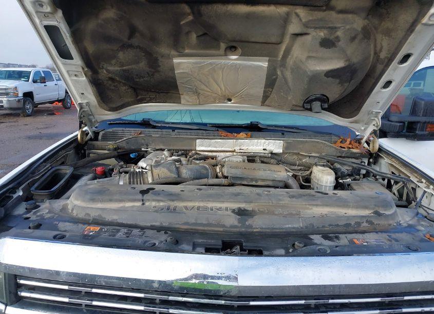 Photo 10 of 2018 Chevrolet Silverado 2500HD WT (VIN 1GC1CUEY1JF246913)