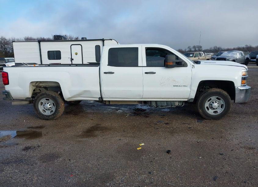 Photo 13 of 2018 Chevrolet Silverado 2500HD WT (VIN 1GC1CUEY1JF246913)